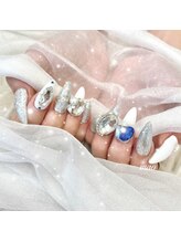 リンドネイル バイ モカ アンド ララ(Lind nail by moca and LaLa)/ビジューネイル