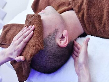 モミムシの写真/【男性も気軽に来店しやすい完全個室♪】男性リピーター様多数◎お身体の歪みをしっかり見極めほぐします！