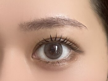 アンドアイ(and i...)の写真/【高槻】お悩みを魅力に変える眉毛デザイン!丁寧なヒアリングと洗練された技術で、理想の目元を形にする。