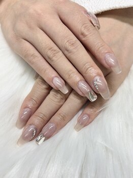 リラネイルサロン/マグネット+6本パーツストーン