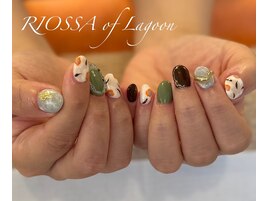 ニュアンスマリメッコネイル