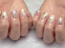 リッシュ(RICHE)/上品なニュアンスネイル