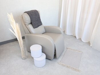 シル 豊中(Cil)/ふかふかのリクライニングチェア