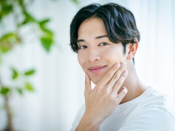 シンメトリー栄の写真/印象UP◆デスクワークやスマホの使用で首肩こりから来るお顔の歪みを徹底解消！【メンズ小顔矯正¥3800】