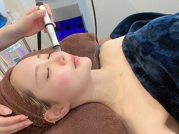 ヴィエルバ(VIELVA)の写真/【栄養たっぷり美容液で毛穴を洗浄！！驚きの¥4,980】自分史上最高の毛穴レスつるんとたまご肌に♪