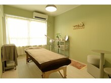 エミルカ 北谷店(EMILUCA)の雰囲気(ハーブピーリングの施術ルーム。丁寧な施術はお任せ★)