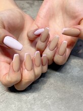 エム(em)/ピンクフレンチネイル