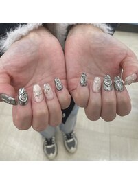 ミラーゴテゴテネイル