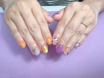 キラキラポップネイル