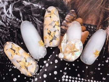 ネイルサロンラグジュアリー 梅田店(LUXURY)/スターネイル