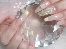 フレンチ×埋め尽くしネイル