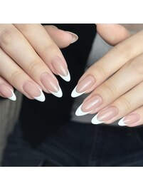 黄金比フレンチネイル