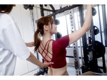 姿勢美人の雰囲気（ー女性専用サロンー通うたび"綺麗になる"自信と実感を。）