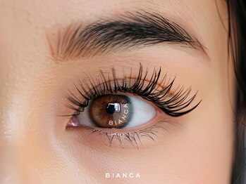 ビアンカ 恵比寿西口店(Bianca)の写真/まつエク派の方に◎《＃イベント映え★》こだわり素材で柔らかなつけ心地♪眉毛との同時施術も◎