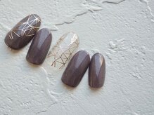 カトルナフ(quatre fois neuf)/大人ブラウンのニュアンスネイル