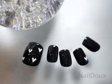 ネイル ドゥ 岡山駅前店(Nail Doux)/モノトーンハートネイル