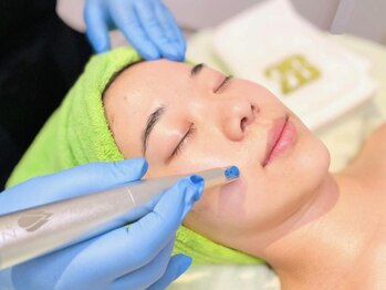 ケイサロン スイート(K-SALON Suite)の写真/【当店大人気のリゼネレートがパワーアップ】施術後のハリの違いを実感してください◎最新機器で浸透力UP!!