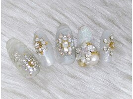 WHITE　SNOW　CRYSTAL