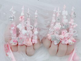 地雷系ガーリーネイル