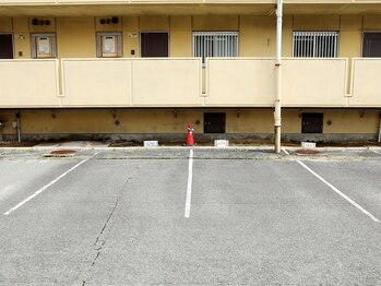 サロンド カナネ/駐車場