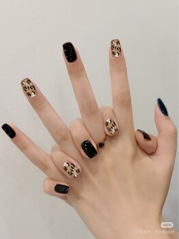 ネオ(NEO)の写真/トレンドを取り入れたシンプルデザインが大人気!シンプルで飽きの来ないデザインに♪持ち込みデザインOK◎