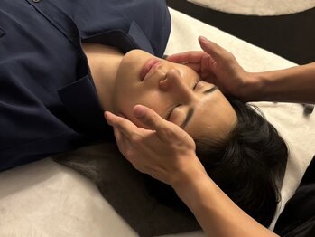 リンドウ 赤坂店(RINDO)の写真/メンズも通いやすい整体で理想の小顔へ！メンズ美容もサポート◎第一印象は姿勢と清潔感で変わる
