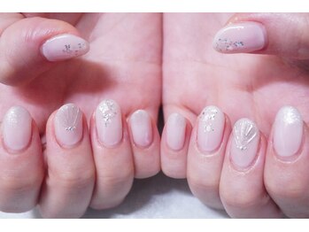 プチリリィ(Petit Lily)/ホワイトのマーメイドネイル