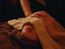 private salon Mempesonaの雰囲気(ホットマット使用してのドライベッドスパ♪深い眠りに誘います◎)
