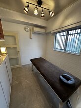 タツヤ都立大学整体院(TATSUYA都立大学整体院)/森戸ビル402【肩こり/マッサージ