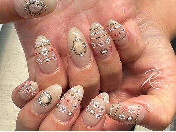 リー 東岸和田(Rii)の写真/繊細な手描きアート、絶妙なストーン配置も自由自在♪こだわり&上品な洗練された美しい指先へ*