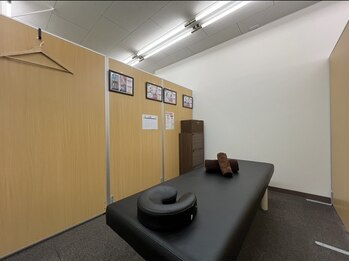 ナオル整体 大宮院(NAORU整体)/施術スペース／肩こり/骨盤矯正