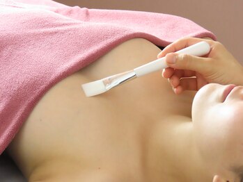 ロットプラス(Lot Plus)/バスト美容液導入で最速育乳♪