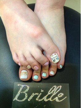 エスフィーネイルサロン ブリーユ(Esfy nailsalon Brille)/アシメネイル