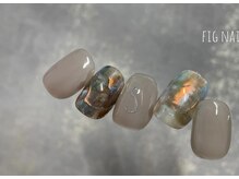 200色以上のカラーチャートで理想のお色味に近づけます。