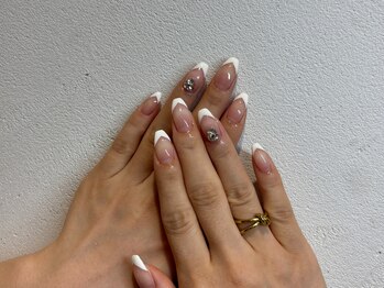 ビュー バイ ネオリーブ 用賀店(beau'r by neolive)/白フレンチネイル n
