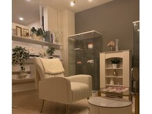 韓国式肌管理サロンsoeur beaute【スールボーテ】【6/5 NEW OPEN（予定）】の雰囲気（白を基調とした温かみのあるカウンセリングのお部屋です♪）