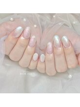 リッシュ トロワ(RICHE trois)/ピンク×水色 パールネイル
