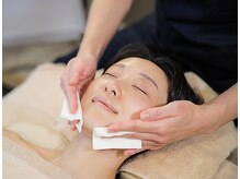 お肌を作る遺伝子に着目。ハリと透明感あふれる素肌へ。