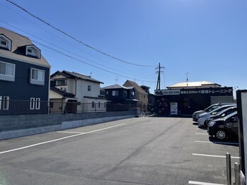 高地トレーニングドープ/駐車場12台完備