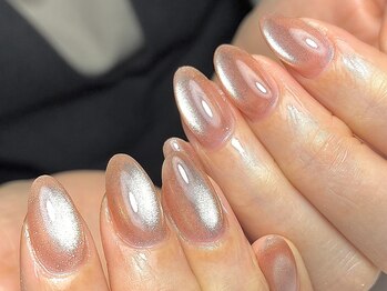 リラネイル(LILA’s nail)の写真/「シンプルだからこそ美しく」あなたの手に似合う色をご提案◎美フォルム形成で指先から潤う褒められ爪へ★