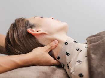 シャルム(CHARMEB)/首が凝って辛いあなたに