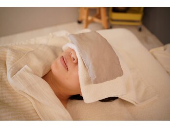 エンボディメントラボラトリー エイトレターズ(Embodiment Lab. 8 LETTERS)/じんわり温もるホットアイピロー