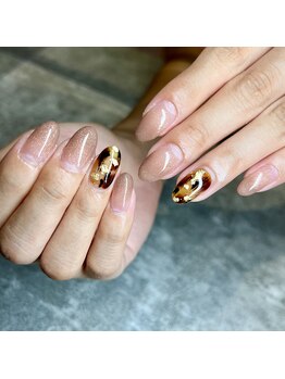 ダリア(Dahlia)/ラメグラデーションネイル