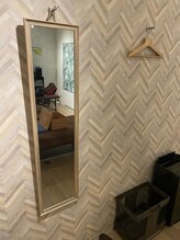 青梅やわらか整体/全身用ミラーで身支度確認