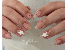 ネイルサロン ティフィン(tiffin)/～ドット＆星で上品ネイル～
