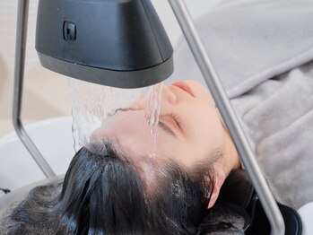 ロカ 高円寺(loca)の写真/目の周りや頭皮の筋肉が緊張すると血流が悪くなり、酸素や栄養素が行き届かなくなります。