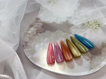 プティ アイビューティ 京橋店(peTiT eyebeauty)の写真/マグネットネイルも多数取り揃え★おトクにネイルを楽しめる◎その他のカラーやミラー,パーツも種類豊富！