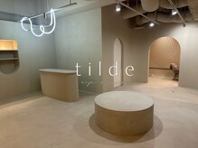 チルダ(tilde)