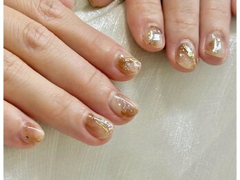 nail salon GIFT【ネイルサロン ギフト】パラジェル取扱店【8/1開店（予定）】の写真/【映画鑑賞もOK】リッチなカフェのような落ち着いた空間で、周りを気にせずリラックスしたひと時を♪