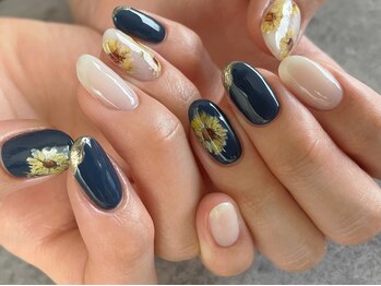 ネイル アトリエ コモード(nail atelier Comodo)/絵画ネイル [ひまわり]